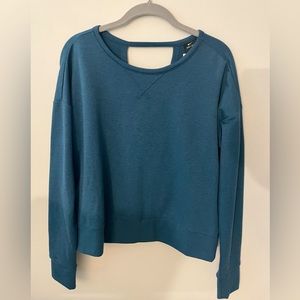 Nike Dri-Fit Womens Medium Blue Yoga Wrap Open Back Cropped Longsleeve Pullover